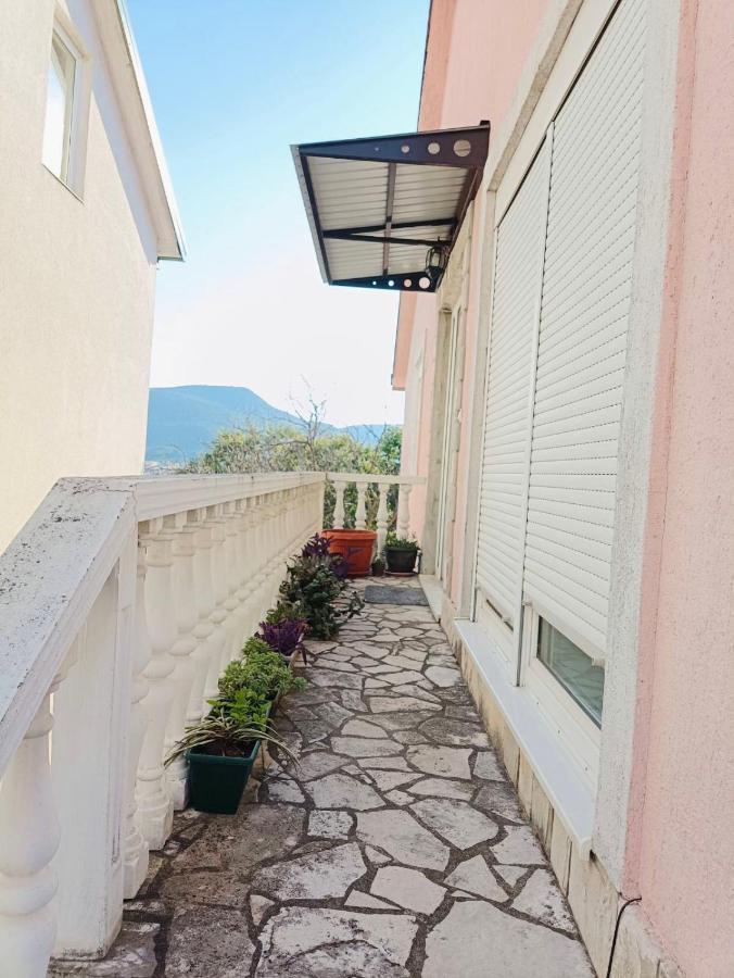 Poseidon House Apartment Mostar Bagian luar foto